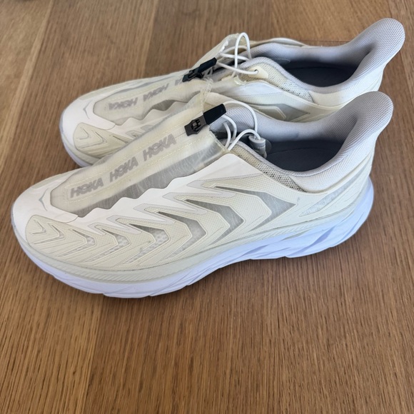 New Hoka Project Clifton All Gender Sneaker White Quick Lace Running Shoe - Picture 1 of 3